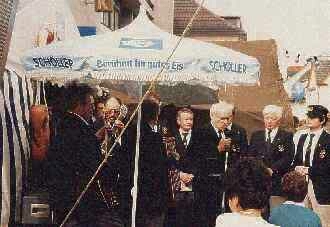 1987: Ein historisches Foto: Erster Auftritt des frisch gegründeten BONNER SHANTY-CHORES (Archivfoto)