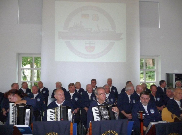 2010: BONNER SHANTY-CHOR bei der Gründungsveranstaltung des Freundeskreises EGV (Einsatzgruppenversorger) Bonn (Foto: Manfred Weiler)