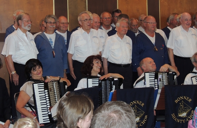 2013: Gemischter Chor: BONNER SHANTY- und Passat-Chor (Foto: Achim Haupt)