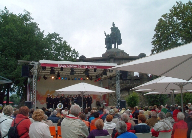 2011: Die Bühne im Rücken des Kaiser-Wilhelm-Denkmals (Foto: Peter Reichelt)