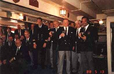 1988: Umtrunk in der Offiziersmesse der "HMS Victory", Portsmouth (Foto: privat)
