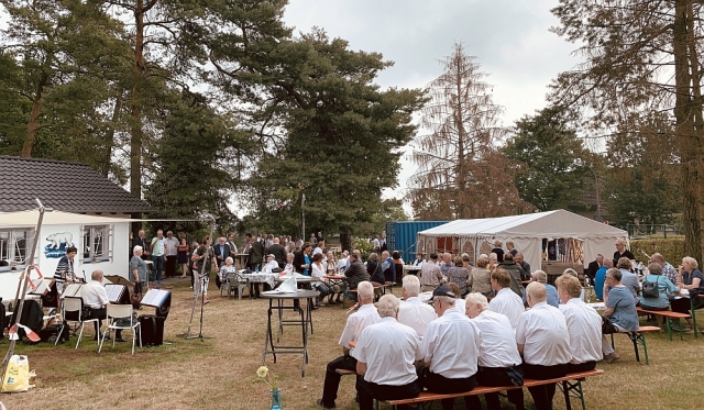 2019: Sommerfest der MK, Blick ins Gelände (Foto: Manfred Weiler)
