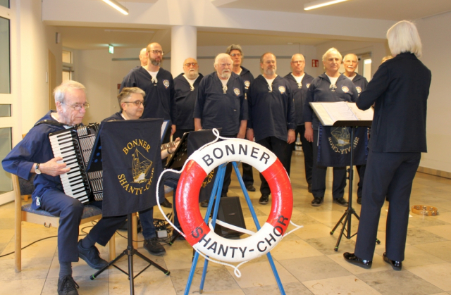 2024: Bonner Shanty-Chor im Seniorenzentrum Siegburg (Foto: Elke Schäfer)