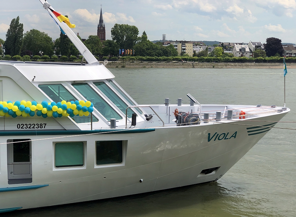 2019: MS Viola vor dem Beueler Rheinufer (Foto: Imke Weiler)